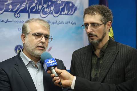 برگزاری رزمایش توزیع لوازم التحریر و کفش ویژه ۸۲۹ دانش آموز خانواده های زندانی تحت حمایت کمیته امداد