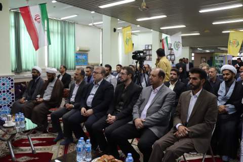 برگزاری رزمایش توزیع لوازم التحریر و کفش ویژه ۸۲۹ دانش آموز خانواده های زندانی تحت حمایت کمیته امداد